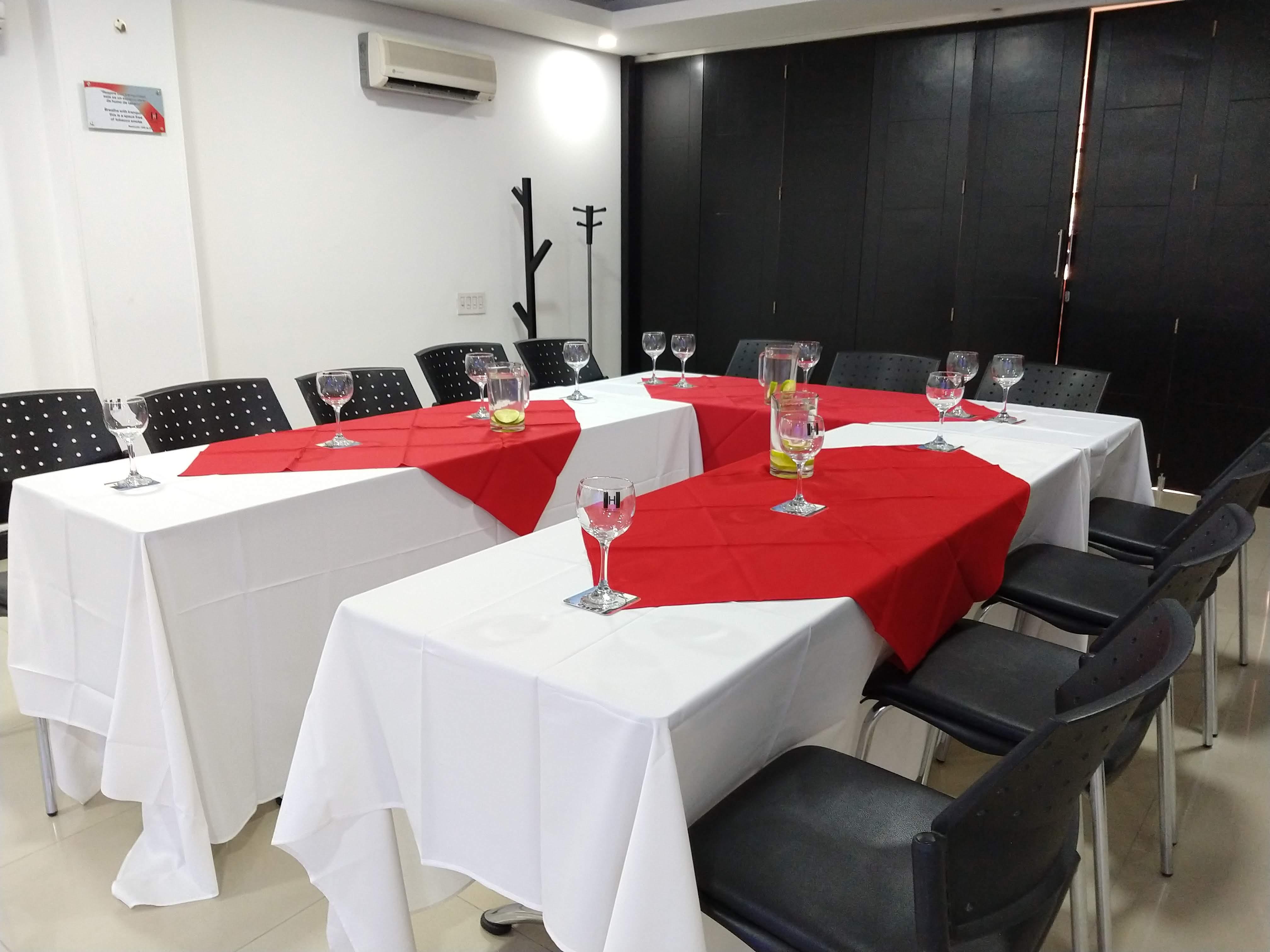 מדיין Hotel Merlott 70 מראה חיצוני תמונה