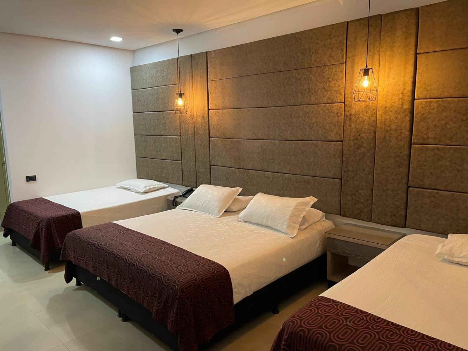 מדיין Hotel Merlott 70 מראה חיצוני תמונה