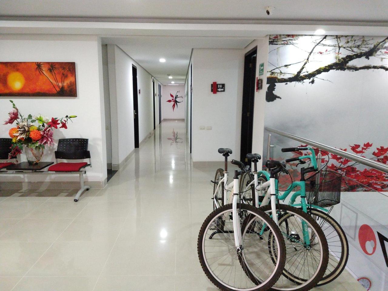 מדיין Hotel Merlott 70 מראה חיצוני תמונה